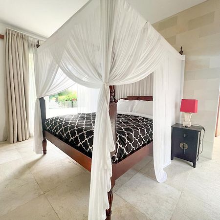 Elegant Villa Casabianca - Tropical Pool & Garden, Near Potato Head Beach Club! Seminyak  Exterior photo