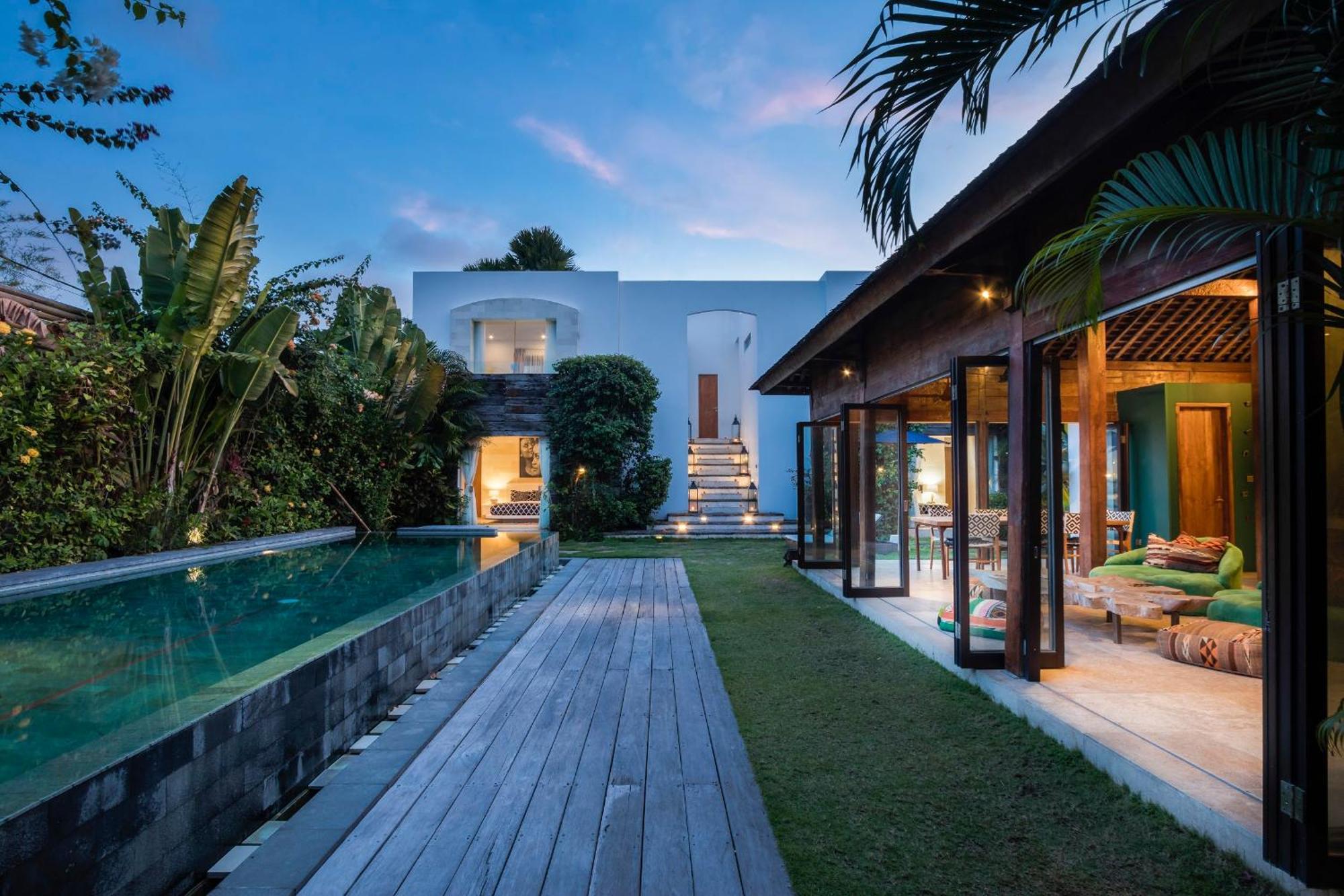 Elegant Villa Casabianca - Tropical Pool & Garden, Near Potato Head Beach Club! Seminyak  Exterior photo